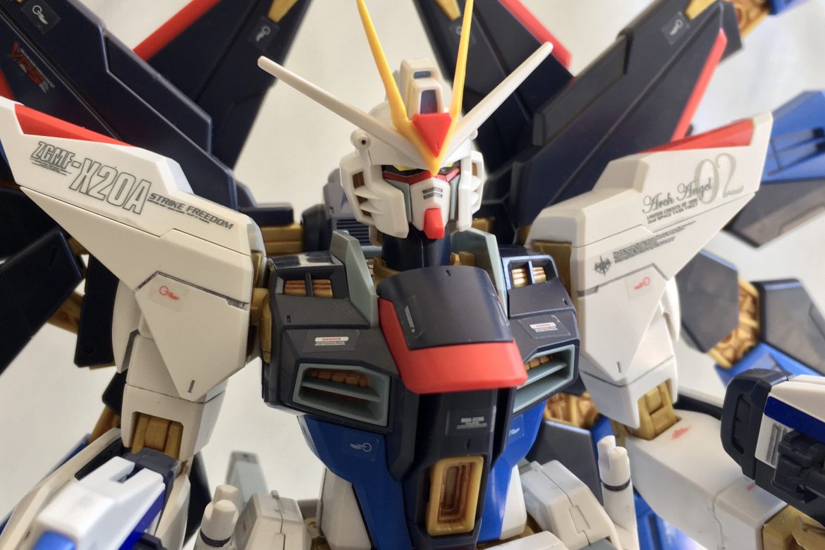 Review [MG] Strike Freedom Gundam